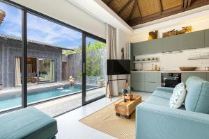 Private Beach Villa With Sunset Views-On The Sand