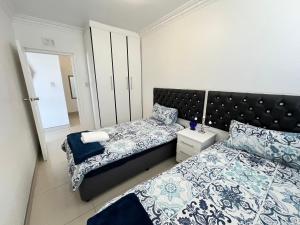 Thee Umdloti Beach Unit