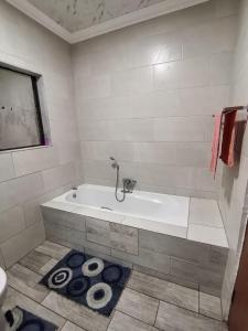 Tshiame Private Guest Room Near Harrismith