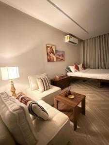 Modern Arabian charm Studio - Self check in- استديو غرفة بجلسة جانبية بطابع سعودي- تسجيل دخول ذاتي