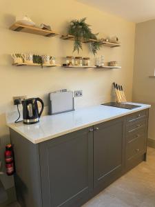 Harrogate Hidden Stay, Elegant central apartment with free parking