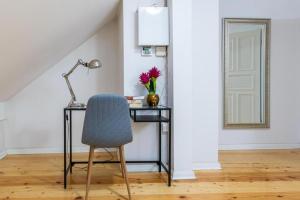 Golden Villas - Forest Retreat with Jacuzzi and Garden View