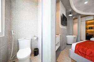 Hồng Bảo Thạch