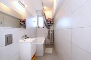 Perfect Location Apartment with Balcony Oldtown