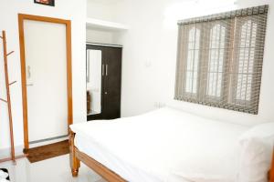 Serenity Heights Studio Room!