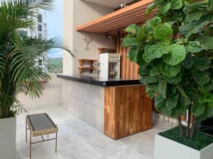 Coastal apartment with pool access and viewpoint