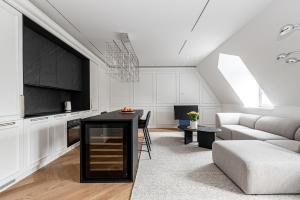 Luxury apartment in Old Town and Parking