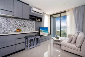 Tropics Kamala CTG P615 - Corner 1 BR Apt Mountain view