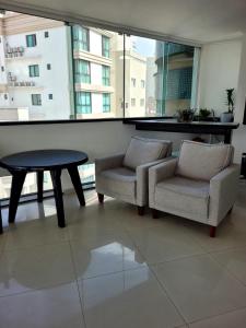 Excelente AP no Coração da Meia Praia