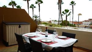 Private apartment with sea view, 5 min from beach