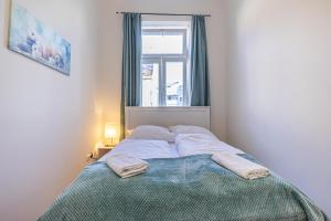 Comfortable & Amazing 2BR Apt with Local Flair