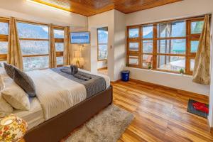 Himalayan Crescent 2 Bedroom Luxury independent Villas Manali