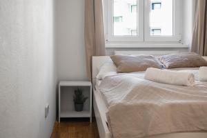 Comfy 2BR Apartment Near Downtown for Longstays