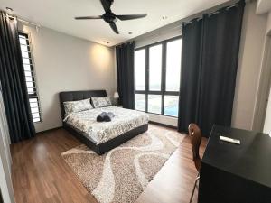 Family Suite -3R2B, Upto8pax, 2 Car Park, Netflix, Nearby The Mines, UPM