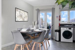 Vacant Nests Dunfermline Wifi Priv-parking