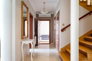 Golden Villas - Elegant Family Villa with Garden near Warsaw