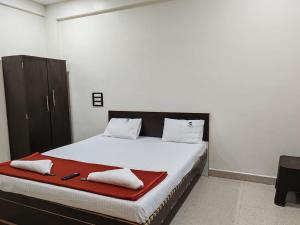 Konkan Paradise-Siddhivinayak,Devbag Beach Resort