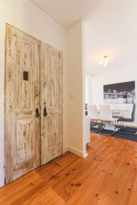 Airy Lapa 2 BR River and Bridge Views AC