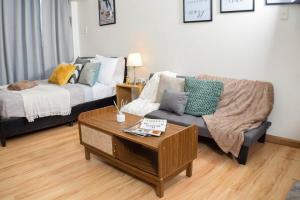 Vue Urbain Moderne - Knightsbridge Poblacion Makati Studio