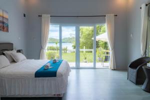 The Hawks Nest Resort