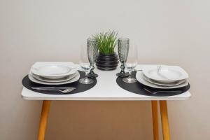 Vue Urbain Moderne - Knightsbridge Poblacion Makati Studio