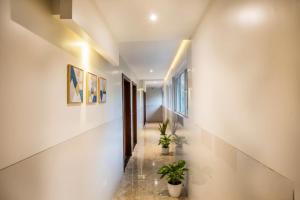FabHotel Spring inn - Nr Borivali Station