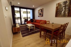 Ruby Red, 1Bd 1Bth Apt - Woden CBD