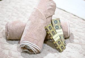 Central Makati Studio with Gym Pool and Massage Room