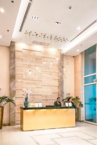 Central Makati Studio with Gym Pool and Massage Room