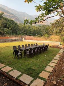 Girijalsrushti Mountain Stream View Villa