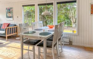 Lovely Home In Hadsund With Wifi