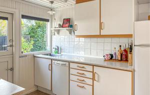 Lovely Home In Hadsund With Wifi