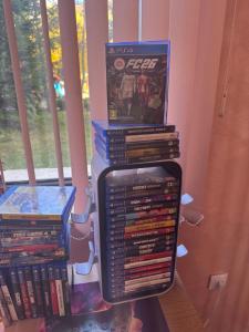 2-bedroom, 2-bathroom with fireplace and garden at Winslow Infinity