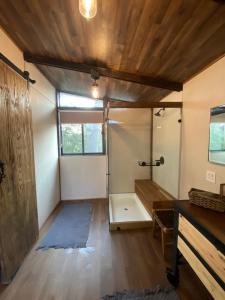 Premium Lakefront Cabin 3 The Firefly