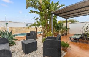 Cozy Home In Cartagena With Kitchenette