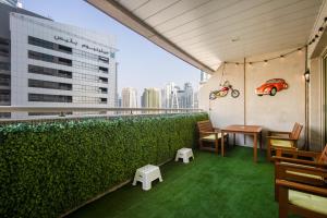 Unique Loft 1BR Next to Metro & Marina Walk