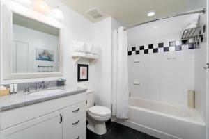 Harbour House at the Inn 207