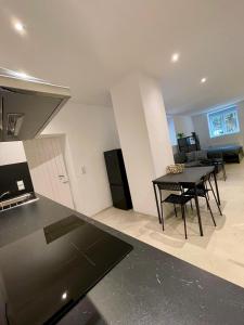 Sehr moderne Wohnung Saarbrücken Uni Nähe