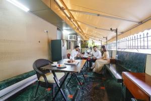 FabHotel Cruz Royale - Nr- Bandra West