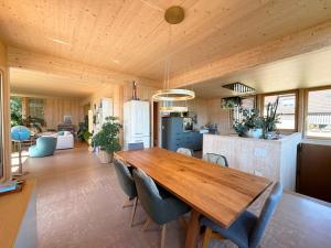 Stadtloft Alice mit grosser Terrasse & Parkplatz