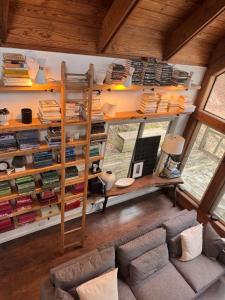 Modern Family 4BR Lake Retreat - Fire Pit - Dock