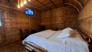 New Paradise Nueva Sede - La Vega Cundinamarca -Avistamiento de aves