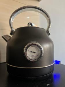 EUROPA22 Apartament z JACUZZI w samym sercu miasta - balkon z widokiem na park i fontanny - Szybkie i Łatwe Zameldowanie NETFLIX