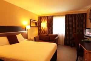Classic Double Room room in Mercure Tunbridge Wells Hotel