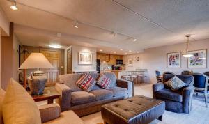 Trails End 402 by Ski Country Resorts