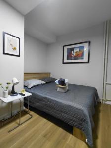 Urban Hub Apartment