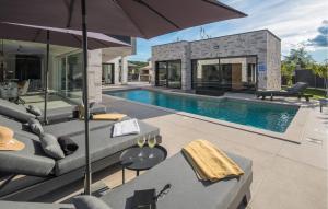 Jacuzzi And Sauna Villa