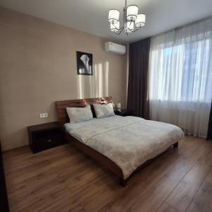 Новобудова, VIP Апартаменти, Залізничний вокзал. ТЦ Україна