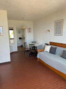 Maison les pieds dans leau