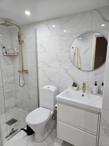 Stunning luxurious house with a beutiful botanical garden